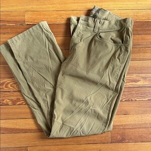 Eddie Bauer Men's Olive Chinos